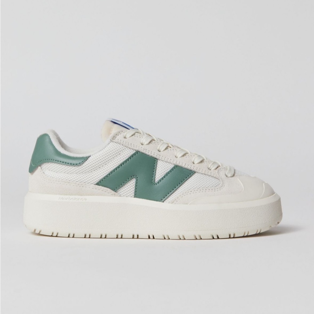 New balance Women's CT 302 Sneaker sea salt and dark juniper